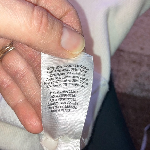 Wilfred White Turtleneck Crop Sweater with Long Sleeves - Picture 8 of 12